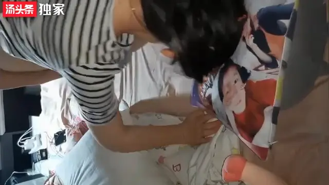 在沙發上午休的小姨子被姐夫發現按住就操!-精品力薦