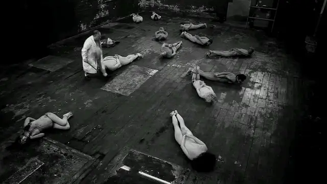 【重口味】人體蜈蚣2：將人的嘴和肛門縫在一起2-變態