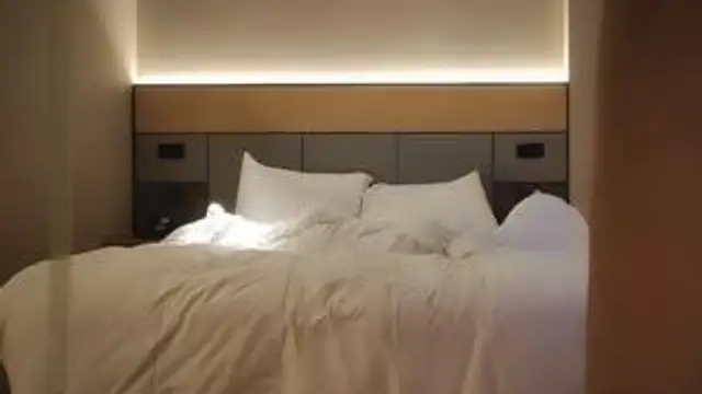 文軒探花酒店約了個時尚小姐姐